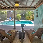 Cozy Naples Home With Lanai - 1 Mi To Bluebill Beach
