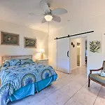 Waterfront Naples Condo About 15 Mi To Everglades!