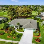 Golf-Course Oasis