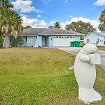 Direct Gulf Access And Lanai Sunny Naples Home!