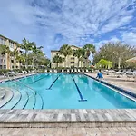 First-Floor Naples Condo About 3 Mi To Beaches!