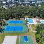 Superb Lakeside Villa With Private Pool Naples