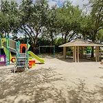 Briarwood-1064 Tivoli Dr