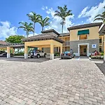 Luxe Naples Bay Resort Condo Near Fifth Ave!