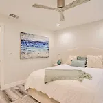 Luxury Naples Villa - Walk To Vanderbilt Beach!