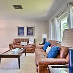 Naples Paradise With Private Pool, 4 Mi To Beach!