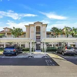 Beautiful 2 Bedroom Condo W/ Golf Membership Included