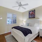 Beautiful 2 Bedroom Condo W/ Golf Membership Included