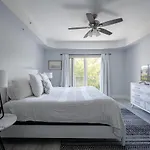 Modern 1Br Condo-5 Min Bike Ride To The Beach