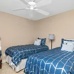 Tropical Oasis 809