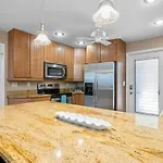 Tropical Oasis 809