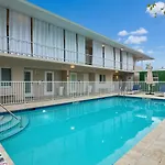 Coastal Paradise 815