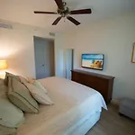 Naples Bay Resort Condo With Fabulous Amenities, Near Beach & Downtown!