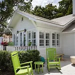 The Capri Inn