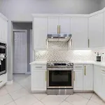 Luxury Home, Close To The Beach And Heated Pool.