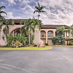 Naples Getaway With Fire Pit And Grill!
