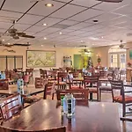 Naples Studio With Community Pool And Tennis Courts!