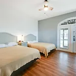 Naples Studio With Screened Patio And Resort Amenities