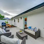 Sunny Florida Escape With Patio, Grill And Fire Pit!