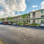 Naples Condo With Pool Access - 3 Mi To Beaches!