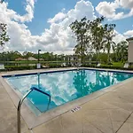 Naples Condo With Pool Access - 3 Mi To Beaches!
