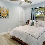 Lake Park Cottage