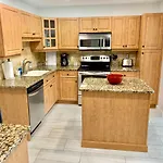 Newly Remodeled 2Br, 2Ba Condo In Naples Bath And Tennis