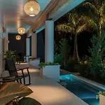 ✰ Time 4 U Estate: Hot Tub, Pool, Tennis Court, Ping Pong Fire Pit & More!