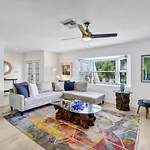 Beach Daze - Summer Sale! Southern Facing Pool, Walk To The Beach - No Ian Damage!