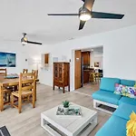 Beach Daze - Summer Sale! Southern Facing Pool, Walk To The Beach - No Ian Damage!