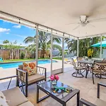 Fall Special! Seas The Day - This One Has It All - Walk To Vanderbilt Beach!