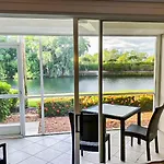 Wiggins Bay Sunny Retreat