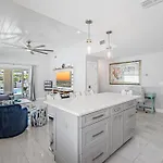 Ocean Pearl Luxury - 1 Mile To The Beach! - Salt Water Pool - Southern Exposure