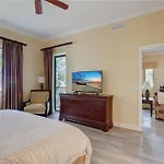 Beautiful Condo In Naples!