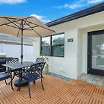 New! Naples Retreat - Close To Vanderbilt Beach