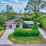 Subtropical Oasis -Naples Fl Retreat
