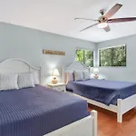 Subtropical Oasis -Naples Fl Retreat