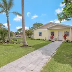 Jan Sale! 1 Mile To The Beach! - Paradise Point-Salt Water Pool!