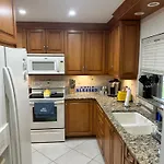 Freshly Remodeled 1970\'S Single Story Villa