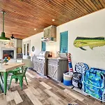 Coastal Vibes, Pickleball Court, One Mile To The Beach