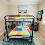 Bella Casa At The Beach 4 Bd Rms 2 En-Suites