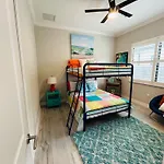 Bella Casa At The Beach 4 Bd Rms 2 En-Suites