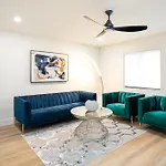 Velvet Bloom Unique Location 3Mil To Downtown