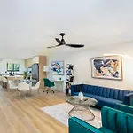Velvet Bloom Unique Location 3Mil To Downtown