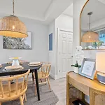 Serene Naples Retreat: Golf-Resort Pool-Tennis-Gym