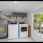 Chic Naples Cottage 7 Min From The Beach