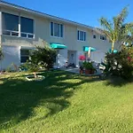 Closest 1Br To Vanderbilt Beach, Full Kitchen With Dishwasher, All New!