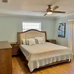 Recently Renovated Beach House With Fenced In Yard
