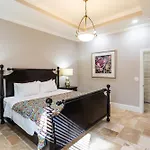 Knickerbocker Estate Home, 9 Private Suites
