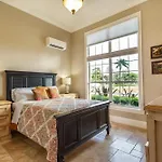 Knickerbocker Estate Home, 9 Private Suites